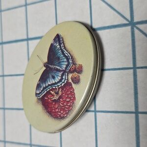 Vintage Retro Mini Treasure Tins - Butterfly Tin - Pill Box, Shelf-sitter
